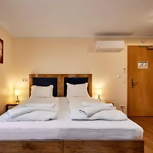 Isha פרנקפורט